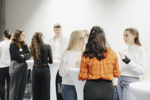 Friedrich-Alexander-Universität Erlangen-Nürnberg Fachbereich Wirtschafts- und Sozialwissenschaften WiSo Coach Auftakt Nuernberg, 03.12.2024 ©Giulia Iannicelli